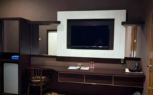 Hotel Khalista – Guest Rooms – Purwakarta