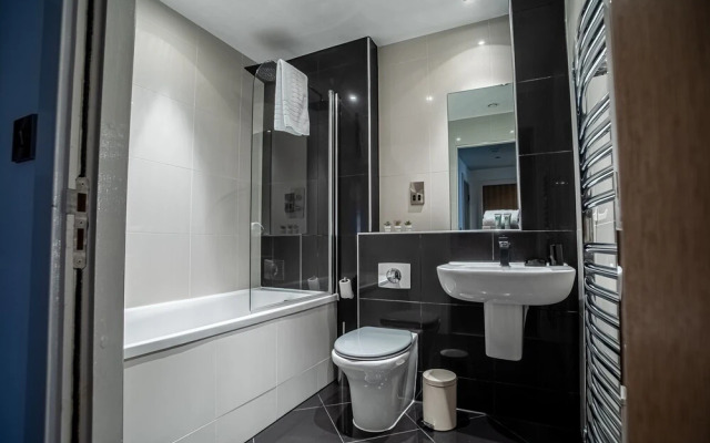 IQuarter Apartment