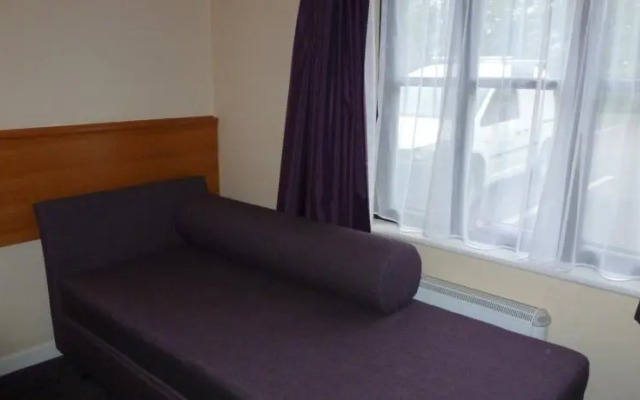 Premier Inn Blackburn North West