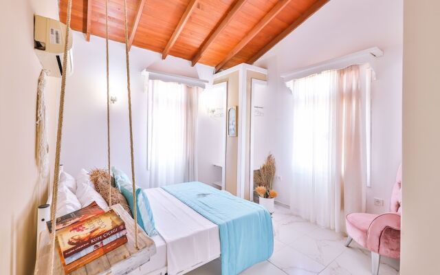 Alacati Aura