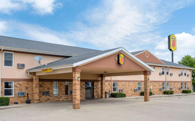 Super 8 by Wyndham Mattoon
