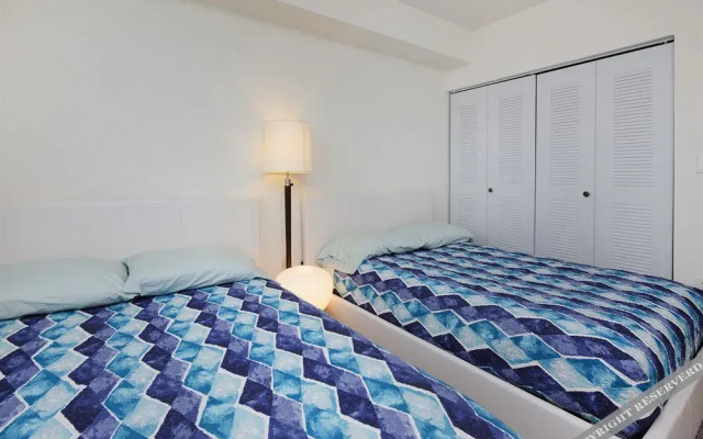 Intracoastal Yacht Club by Best Holiday