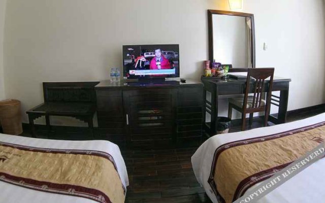 White Palace Thai Binh Hotel 1