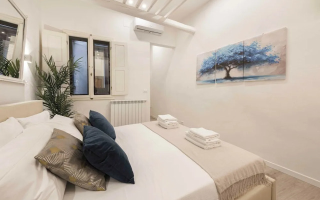 Deluxe Pitti Suites by MMega