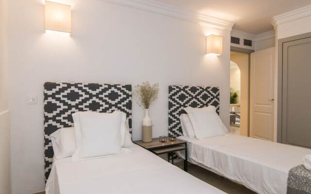 Sand Dunes Waterfront Retreat