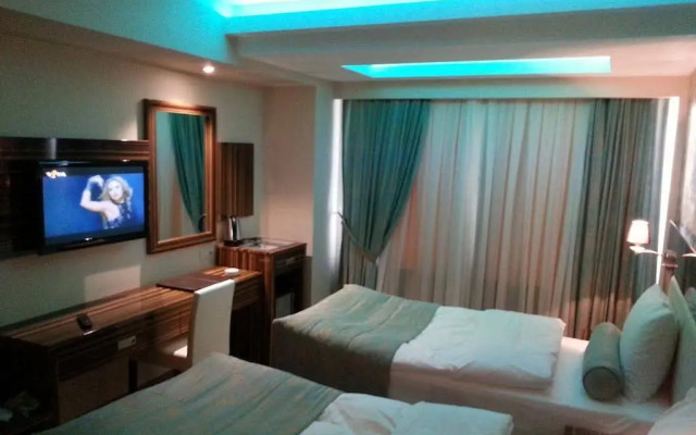 Hotel Grand Plus