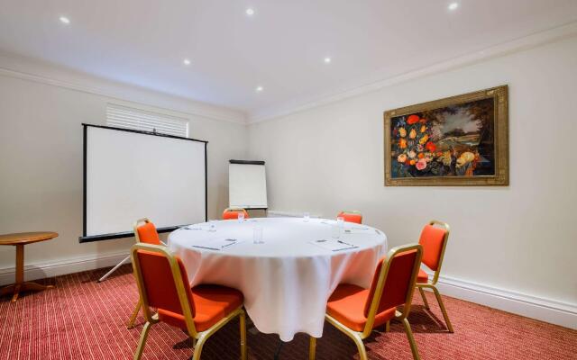 Ramada by Wyndham Cheltenham