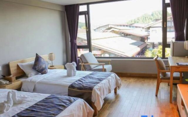 Yichun Dequan Hot Spring Hotel