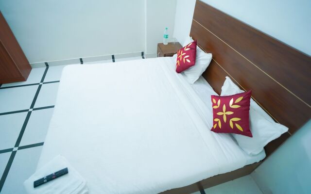 Roomshala 045 Galaxy Noida 35