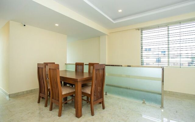 Oyo 18836 Orchid Suites