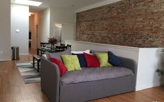 Cityscape I Sleeps 8