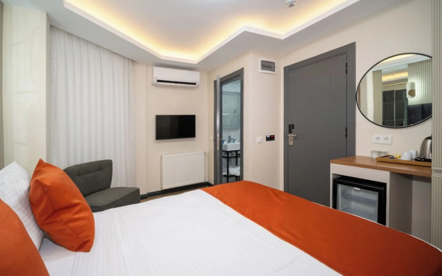 Отель Robin Hotel