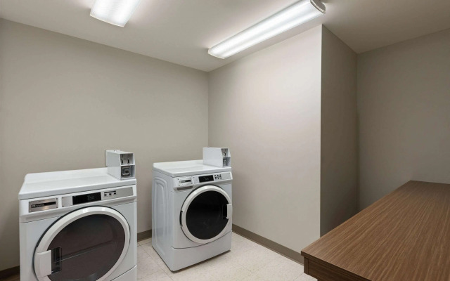 Microtel Inn & Suites by Wyndham Kirkland Lake