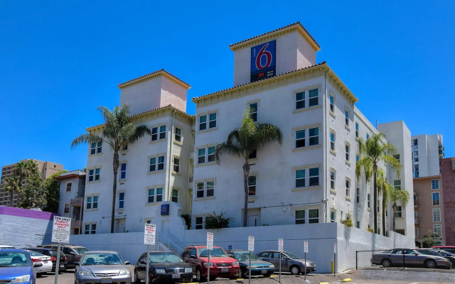 Motel 6 San Diego, CA - Downtown