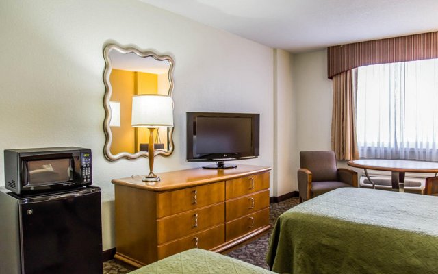 Quality Inn & Suites Near the Theme Parks