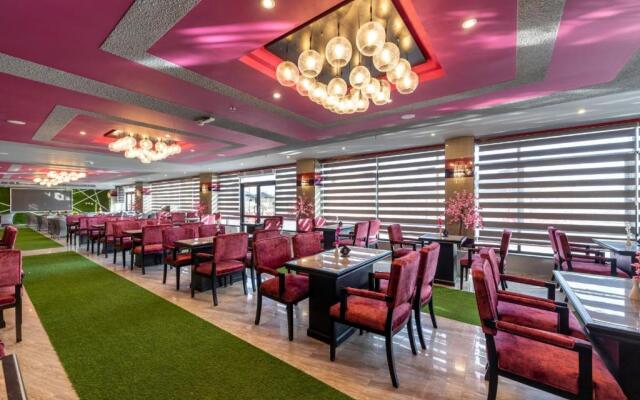 Royal Day Plaza Hotel