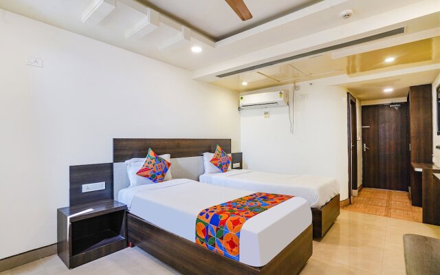 Fabhotel Golden Way