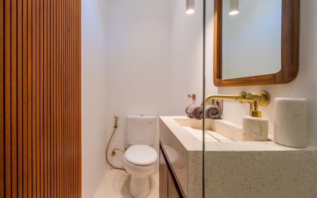 Sore Suites at Pererenan by Betterplace