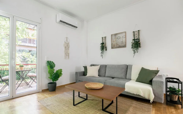 Mellow 2-Bedroom Apartment in Athens