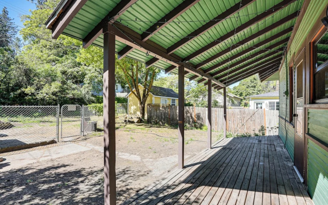 2 Mi to Downtown Spokane: Nurse-ready Rental