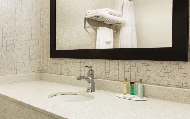 Travelodge by Wyndham Windsor