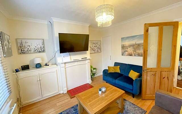 Borden Terrace by Kasar Stays