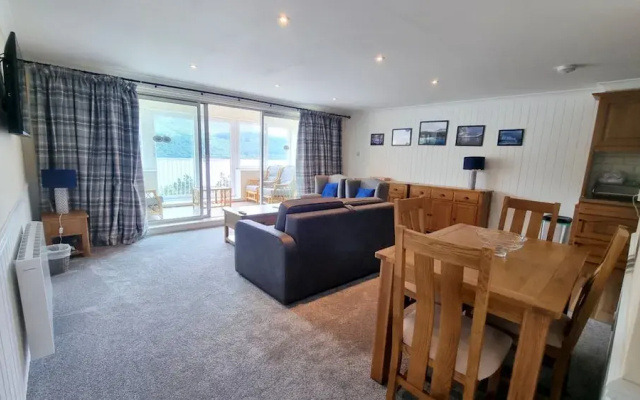 Loch Rannoch Highland Club Red Deer Lodge 05