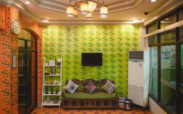 Maribago Seaview Pension and Spa