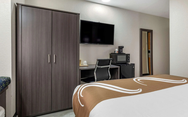 Quality Inn & Suites Longview I-20