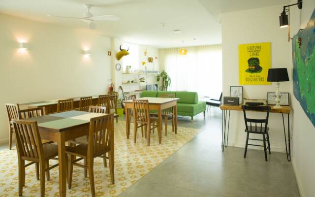 The Holy Cow - Hostel & Suites