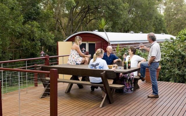 Glasshouse Mountains Ecolodge