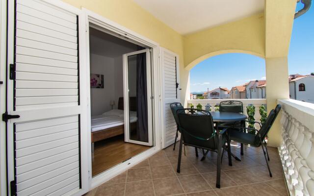 Apartments Kendes