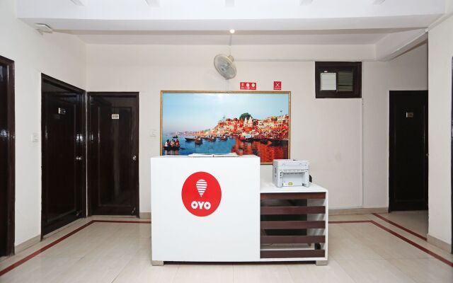 Hotel Sahu Near Kashi Vishwanath Temple Gate