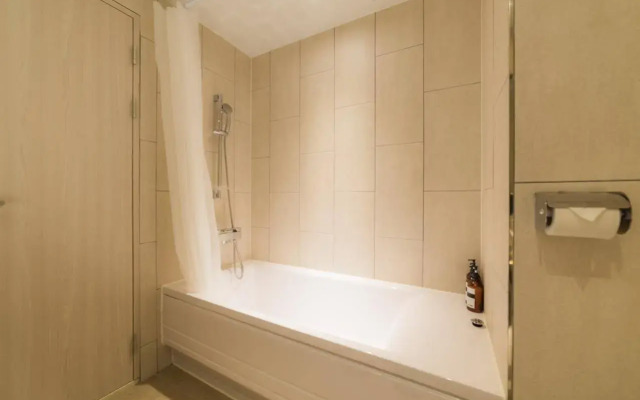 Reborn Suwon Silkroad Hotel