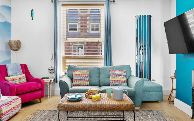 The Terrace - Bright Characterful and Near Beaches