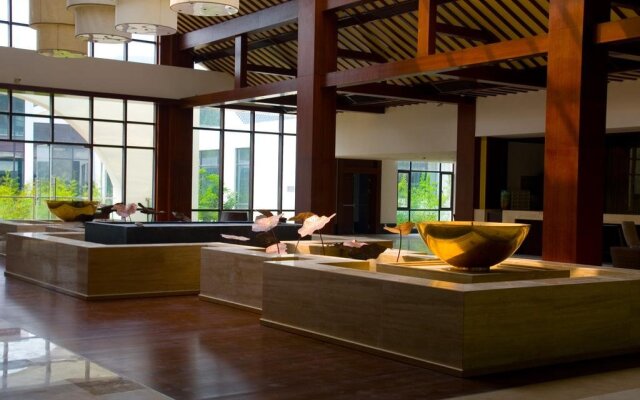 Huanxiu Resort And Spa