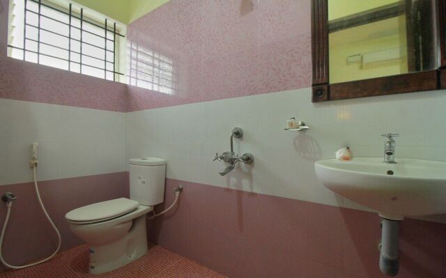 OYO 22536 Vishaak Inn