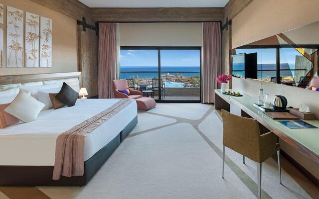 Noah's Ark Deluxe Hotel & Spa