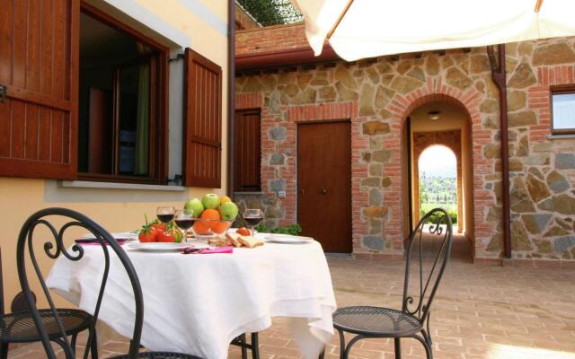 Apartment in Monte del Lago Near Lake Trasimeno