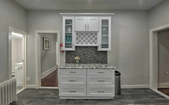 Beautifully Renovated Beach House w/ Fenced Patio!