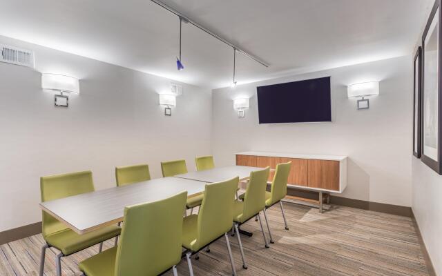 Holiday Inn Express Ramsey-Mahwah by IHG
