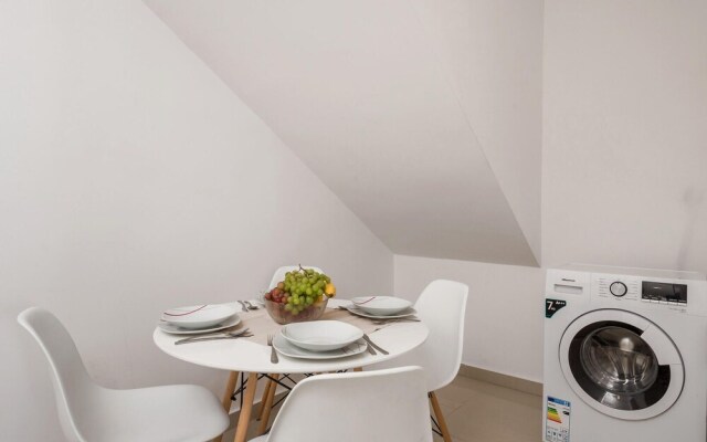 Awesome Home in Stinica With Sauna, Wifi and 6 Bedrooms
