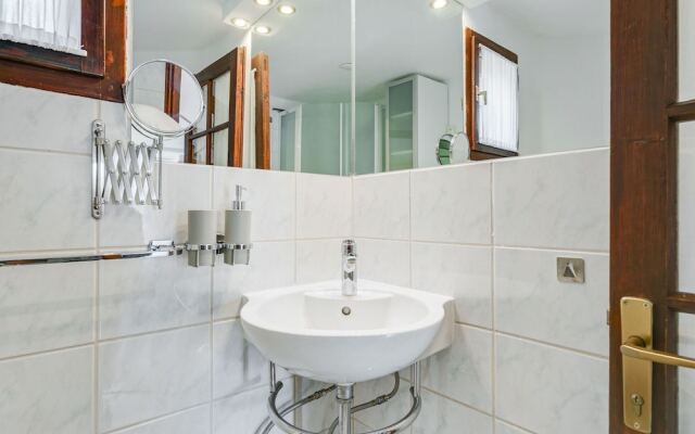 Spacious Holiday Home in Seget Vranjica With Garden