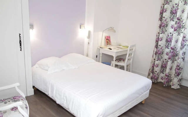 Logis Hotel Des Pyrenees Rest. La Pergola