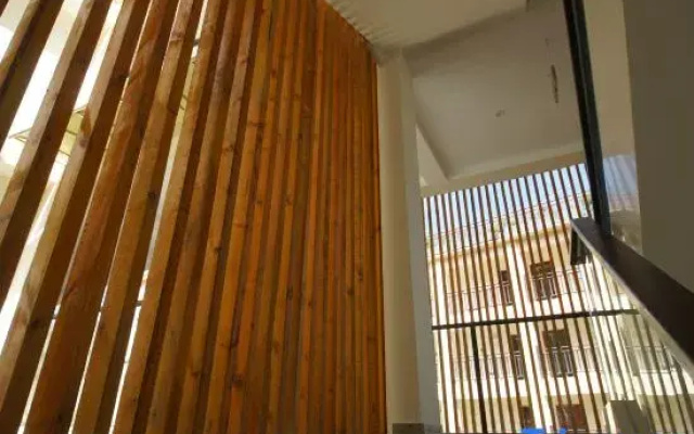 Ya'an Bifeng house