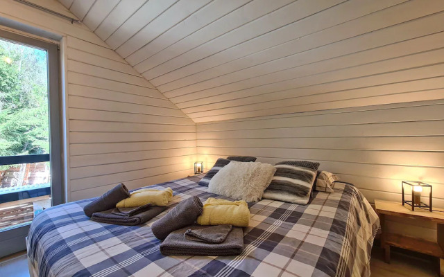 Chalet With hot tub in Durbuy