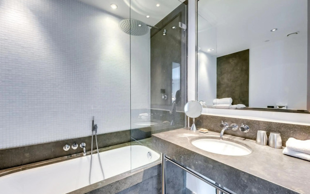 Hotel Le A