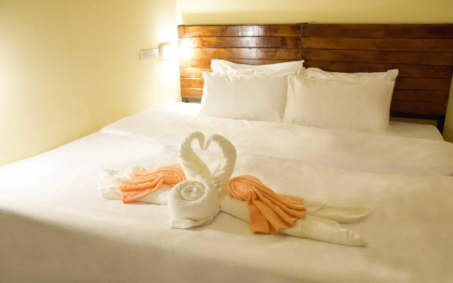 OYO 965 Art Hotel Sanamchai