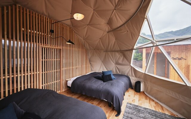 Dots by Dot Glamping Suite 001