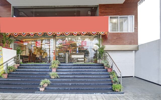 OYO 14637 Hotel Taste of India